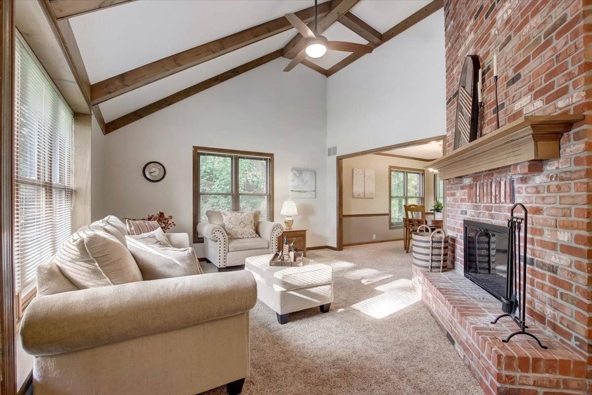 Avon, IN 46123,144 Queensway DR