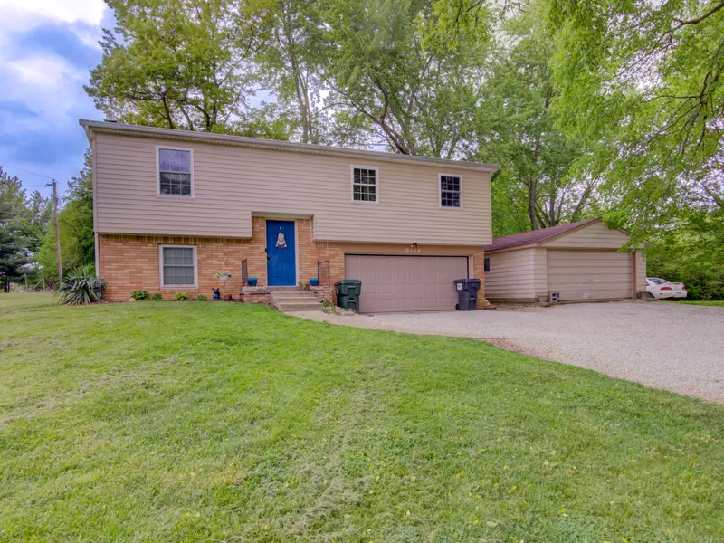 8248 W Sycamore RD, Fairland, IN 46126