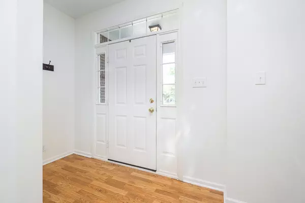 Indianapolis, IN 46216,8433 Watertown DR