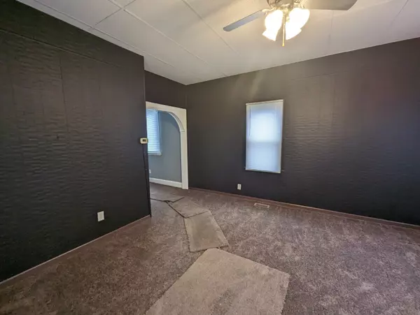 Rushville, IN 46173,421 W 5th ST