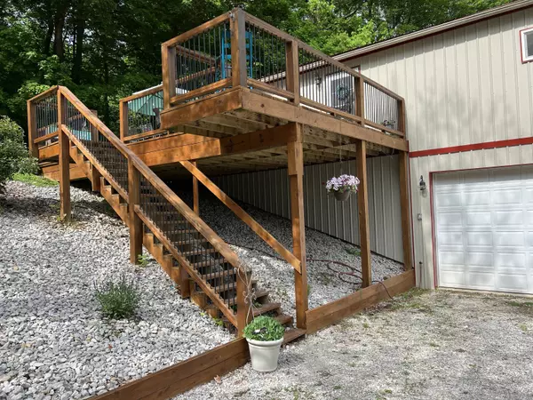 Carbon, IN 47837,4174 S Mill RD