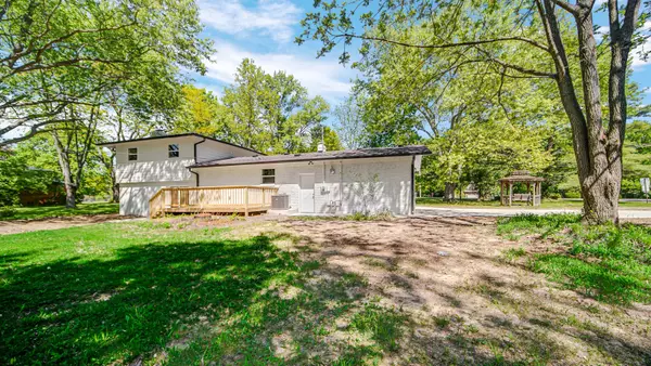 Carmel, IN 46280,10406 Westfield BLVD