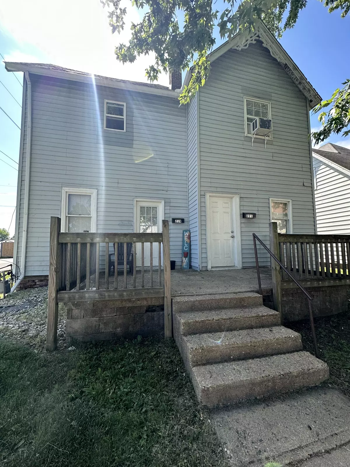 Rushville, IN 46173,219 - 221 N Harrison ST