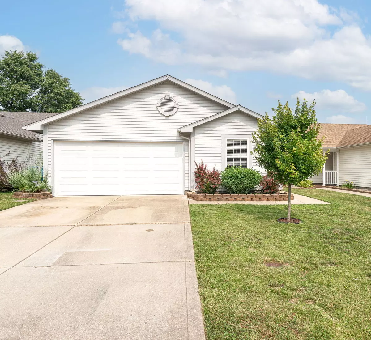 Indianapolis, IN 46234,1225 Country Creek CIR