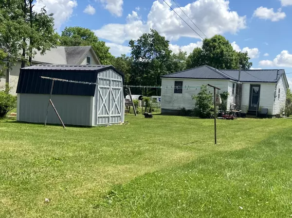 Rushville, IN 46173,418 E 7th ST