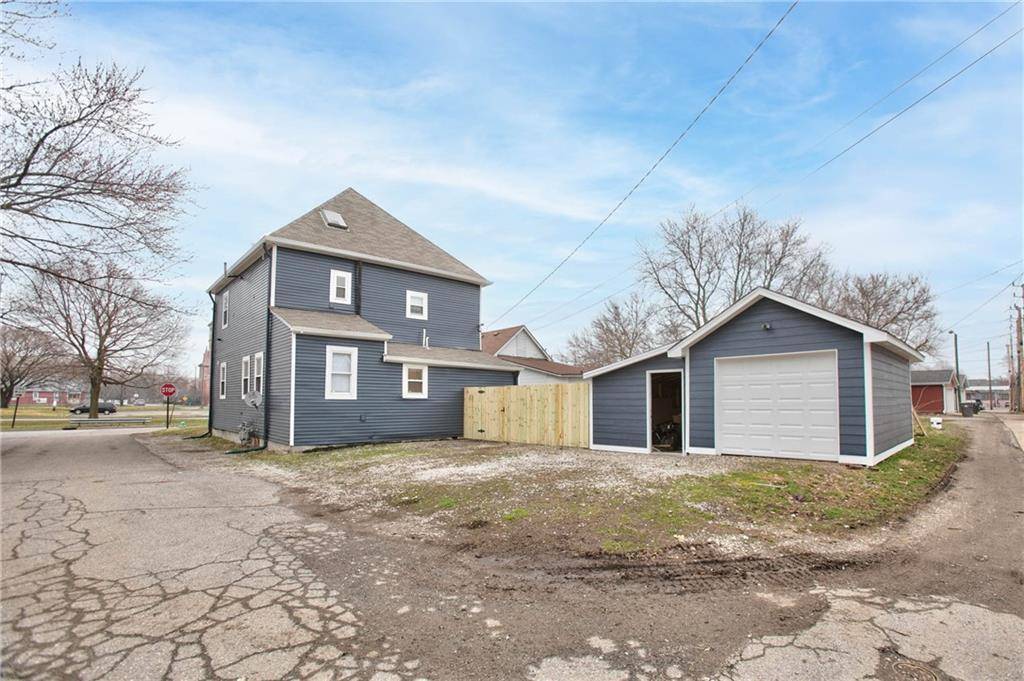 Indianapolis, IN 46225,403 E Morris ST