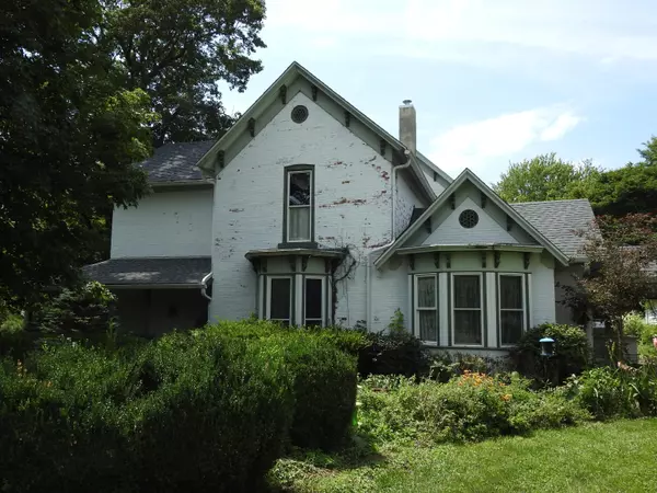 Ladoga, IN 47954,512 E Main ST