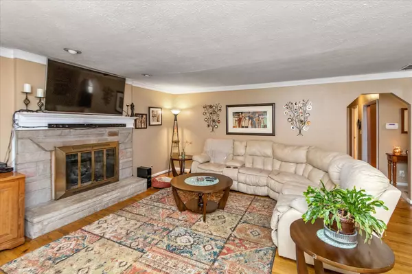 Indianapolis, IN 46219,921 N Mitchner AVE