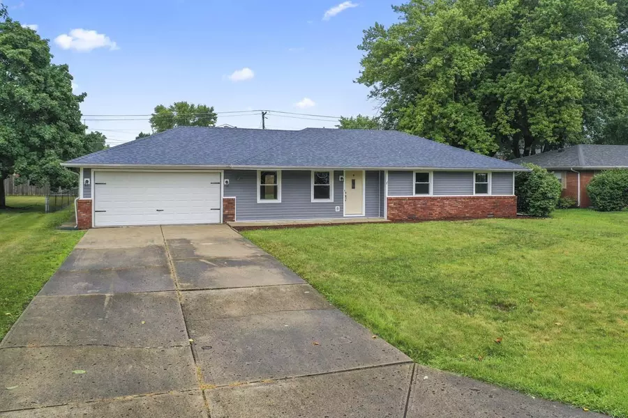 827 Country LN, Anderson, IN 46011