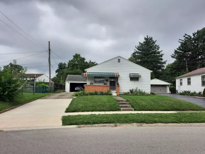 322 8th AVE S, Beech Grove, IN 46107