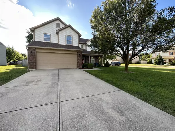 1922 Oakbrooke DR, Avon, IN 46123