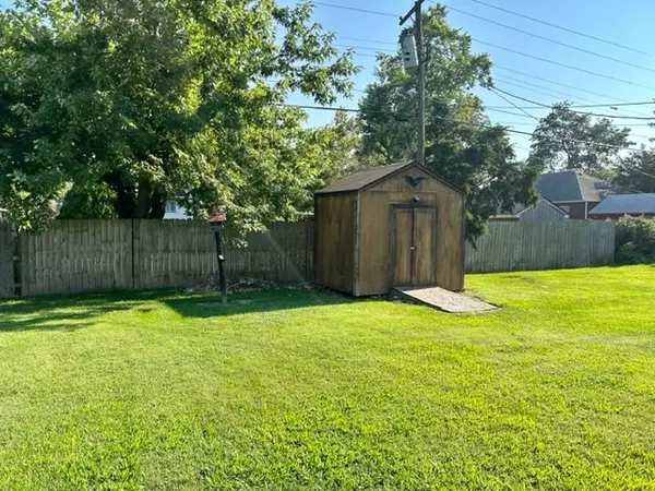 Indianapolis, IN 46219,6121 E 11th ST