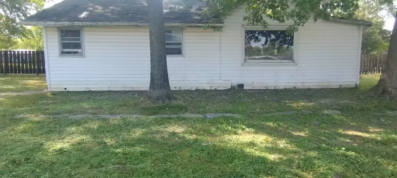 889 S Hicum ST, Dugger, IN 47848