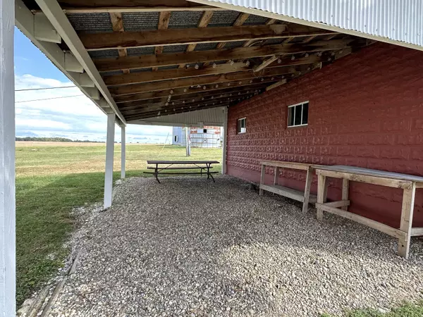 Center Point, IN 47840,1021 E County Road 175 S