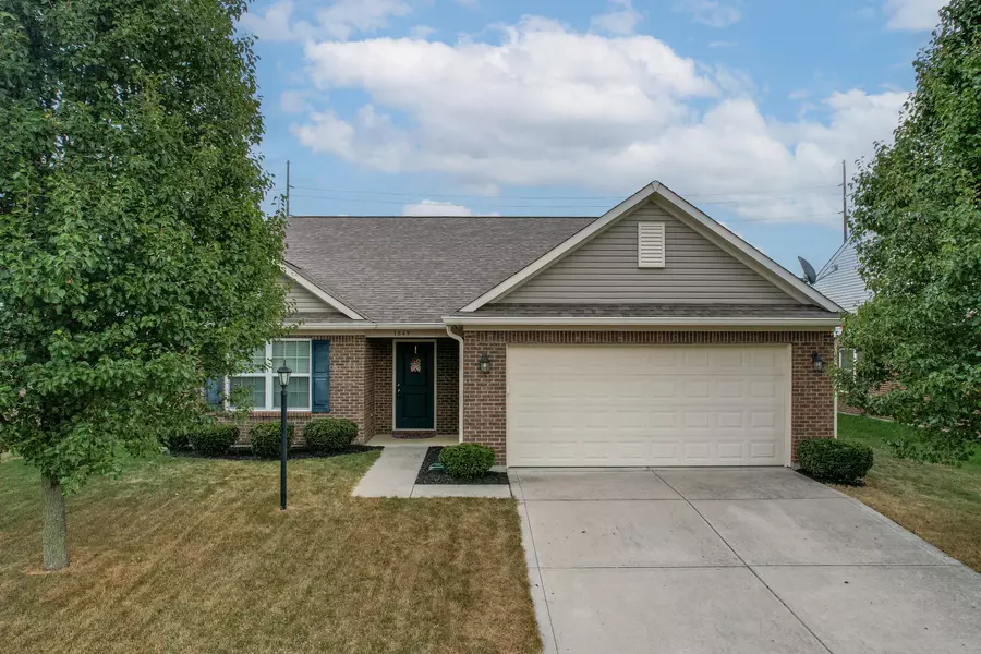 1849 Dogwood Lake LN, Indianapolis, IN 46239