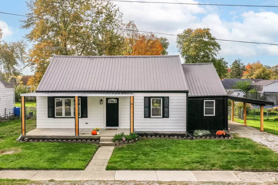 11 Hall ST, Chesterfield, IN 46017