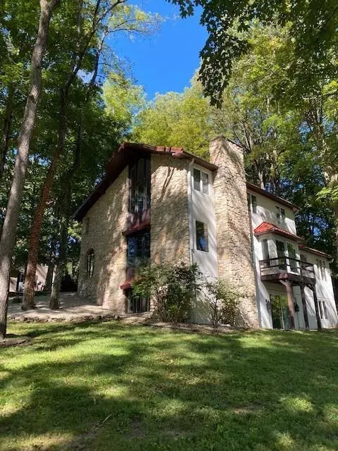 Terre Haute, IN 47802,316 Hickory Hill DR