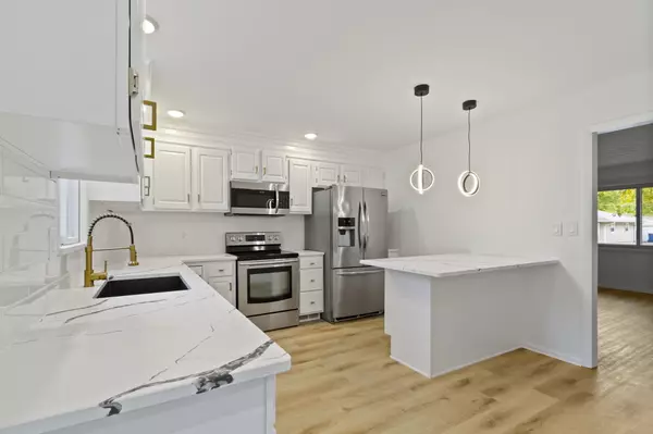 Indianapolis, IN 46226,5306 E Hill DR