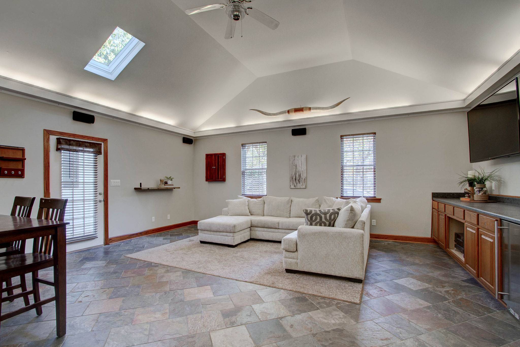 Indianapolis, IN 46250,7840 Pineview CT