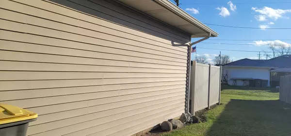 Seymour, IN 47274,241 Marshall DR