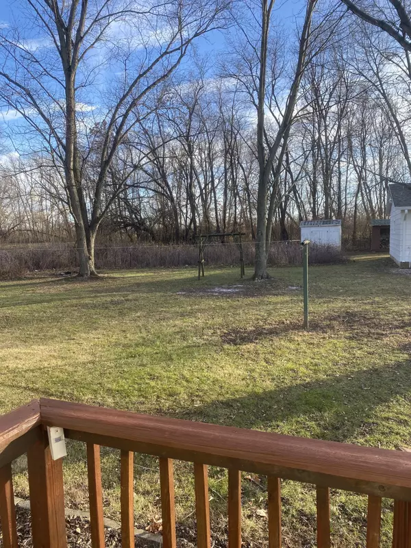 Cayuga, IN 47928,311 E Curtis ST