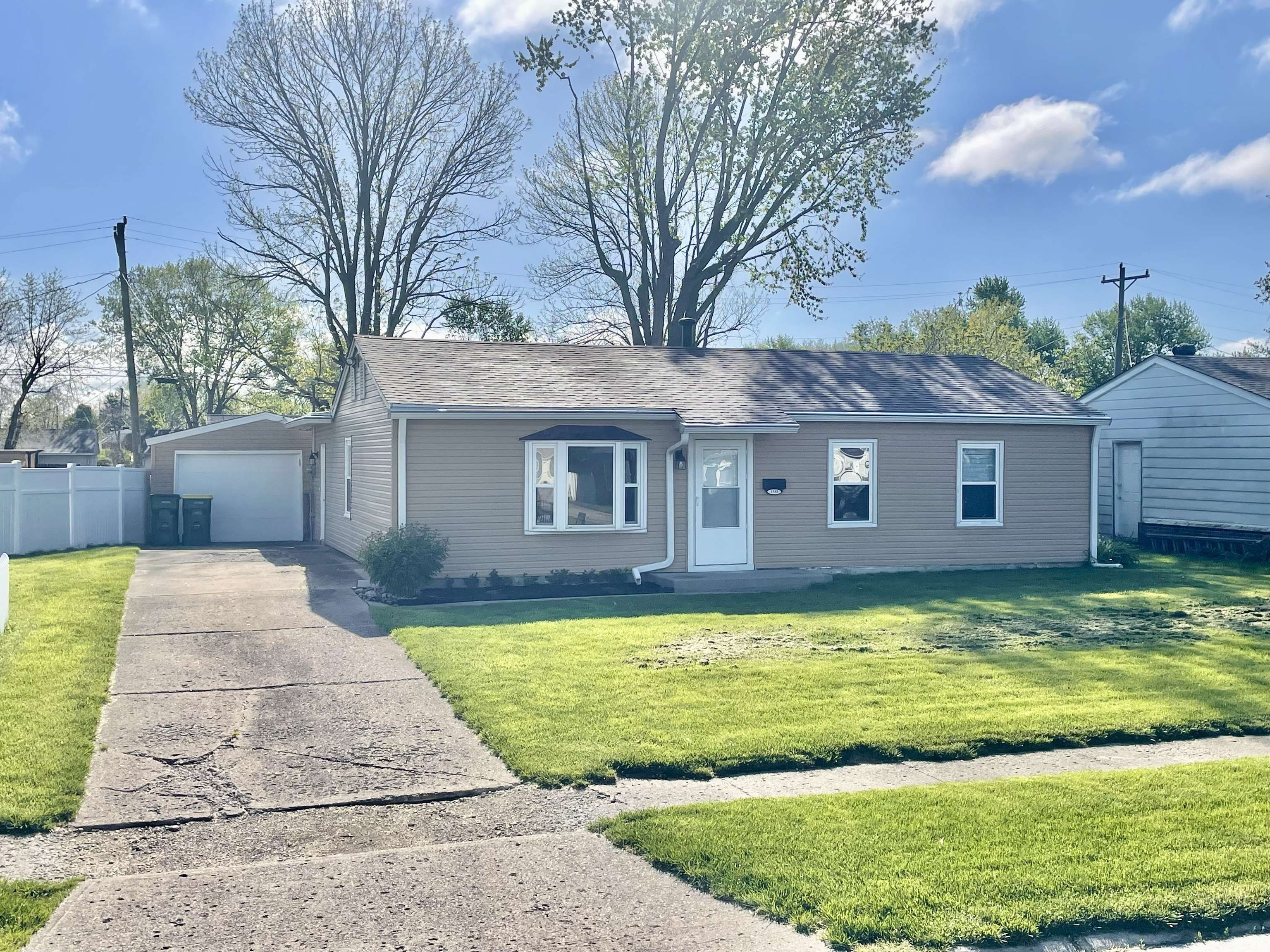 1581 Churchill RD, Franklin, IN 46131