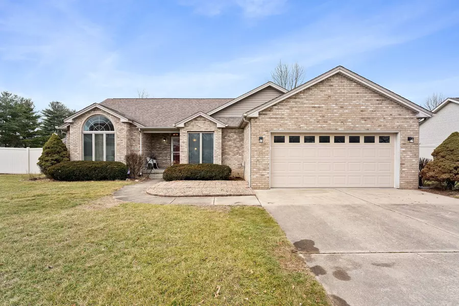 2878 Fox Ridge CIR, Columbus, IN 47203