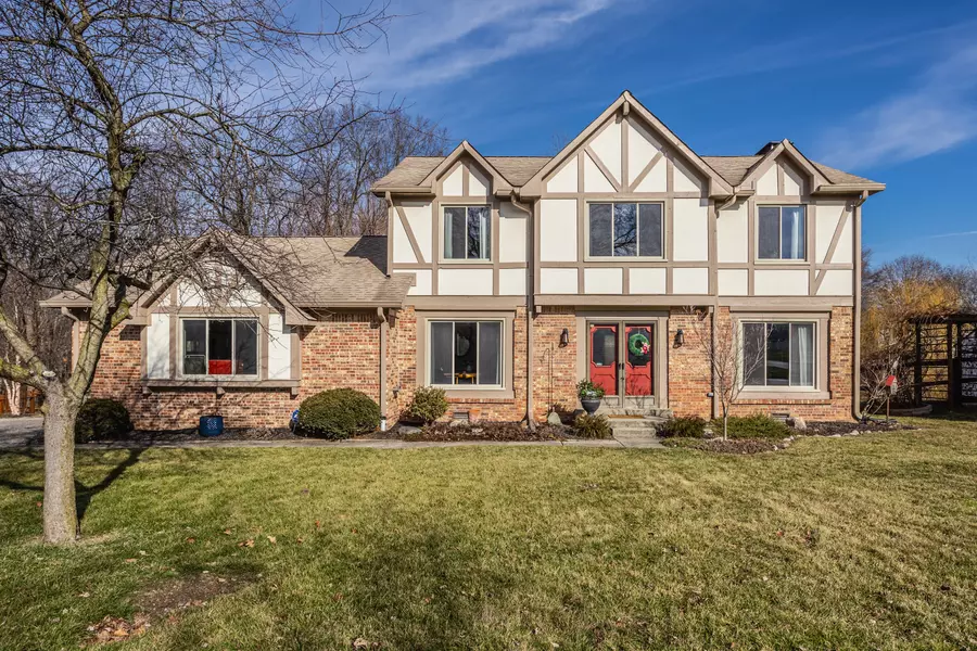 11 Apple Tree CIR, Fishers, IN 46038