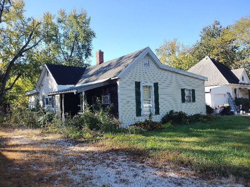 Farmersburg, IN 47850,212 E Emil ST