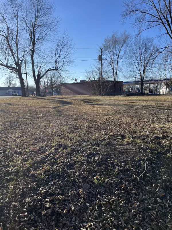 Anderson, IN 46016,2225 Hendricks ST