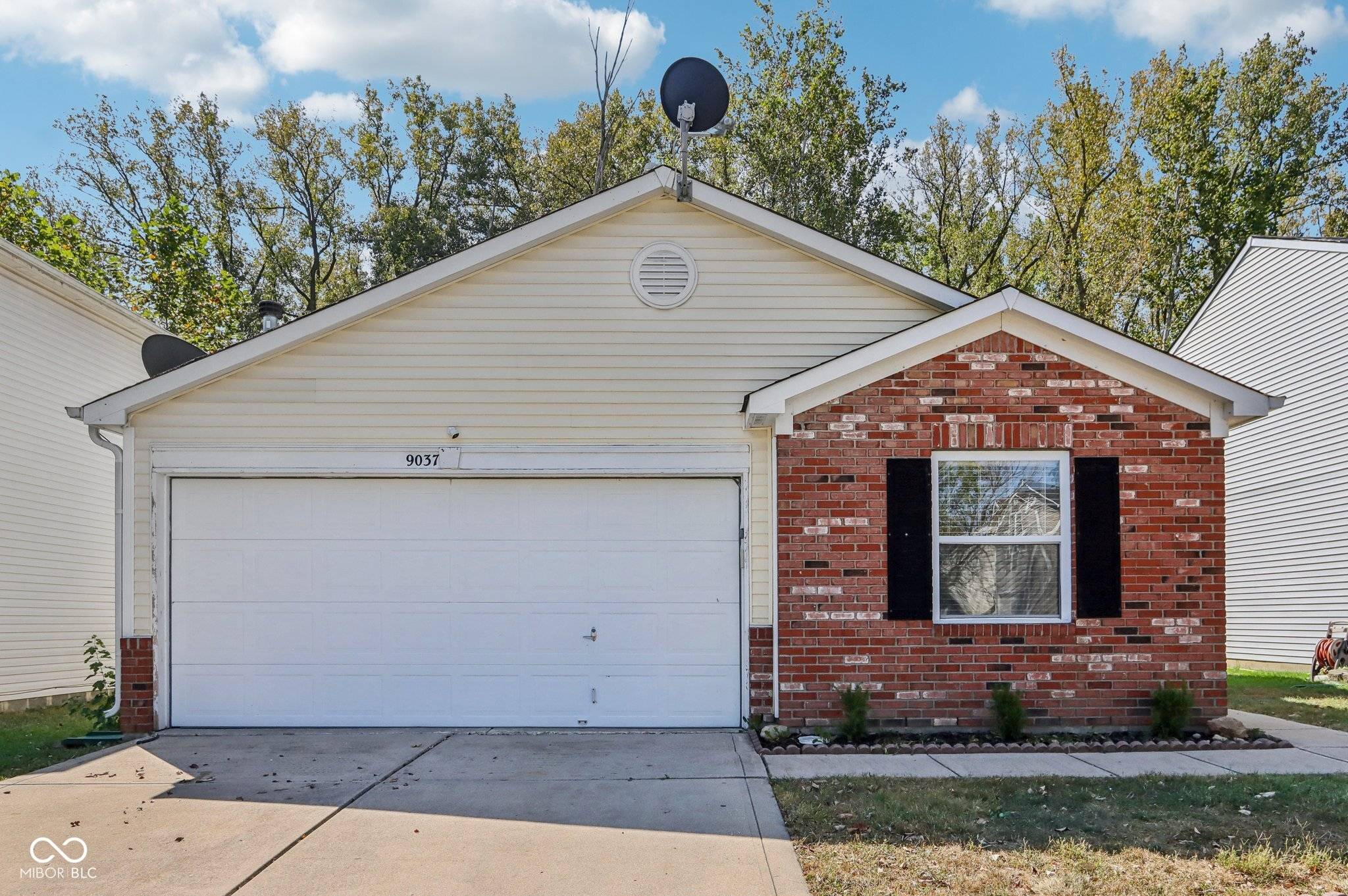 9037 Southernwood WAY, Indianapolis, IN 46231