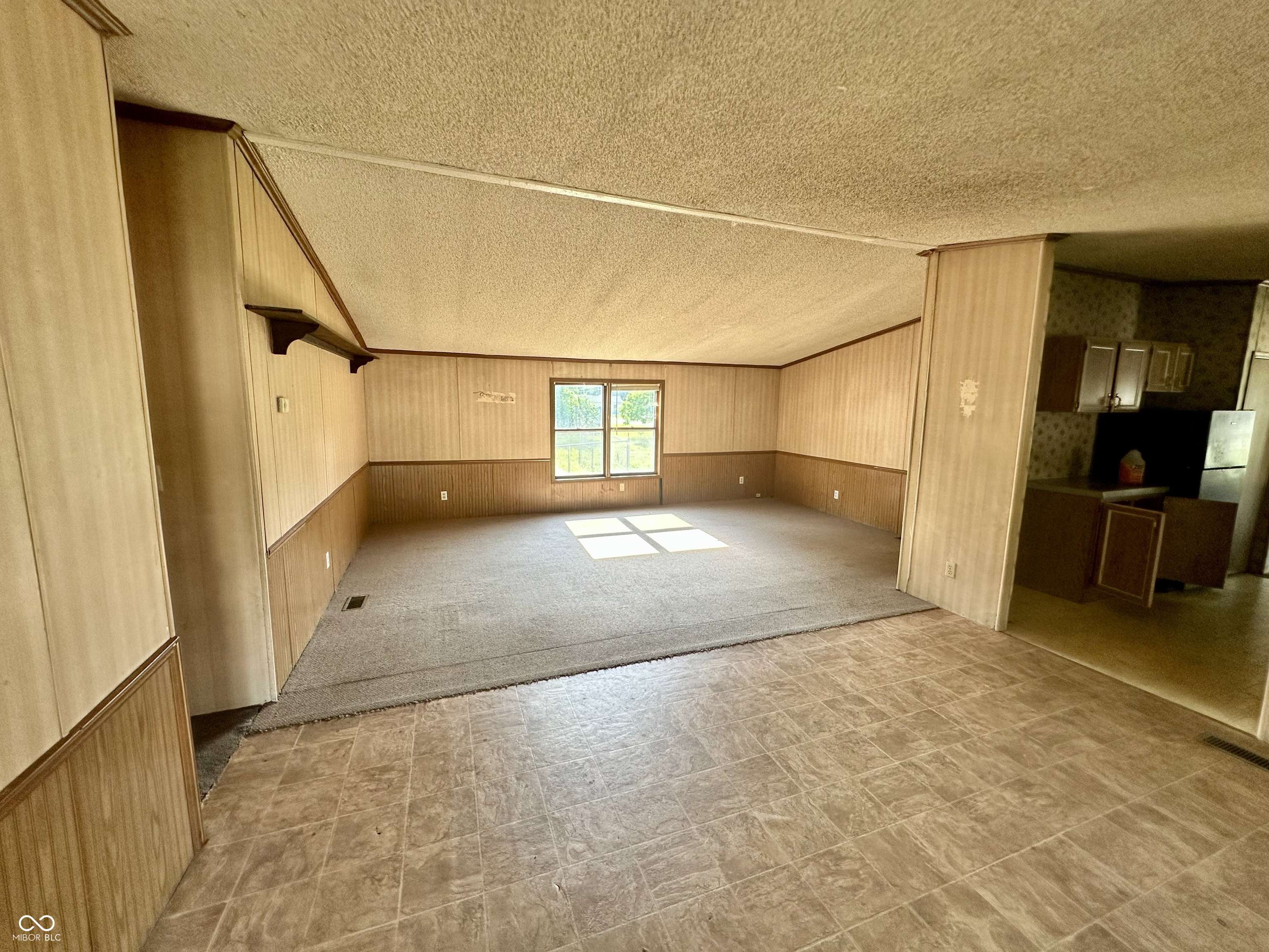 Anderson, IN 46016,1640 E 18th ST