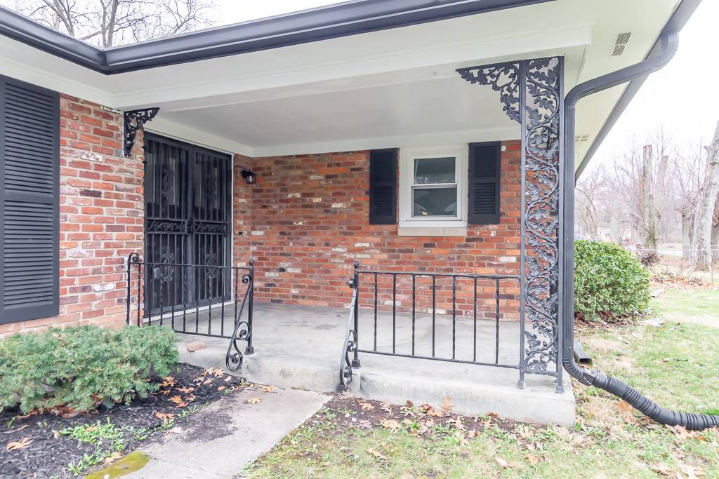 Indianapolis, IN 46228,5943 Manning RD