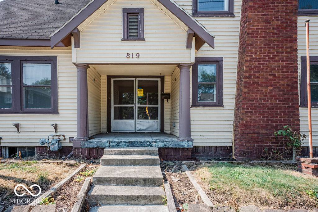 Indianapolis, IN 46205,819 E 49th ST