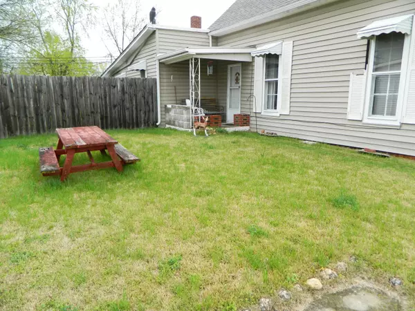 Seymour, IN 47274,615 E 4th ST