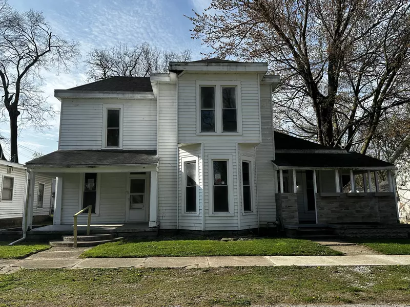 211 W Pine ST, Knightstown, IN 46148