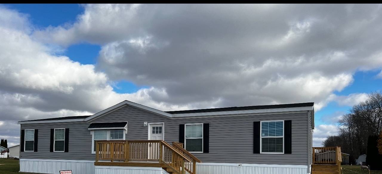 223 Heartland DR, Shelbyville, IN 46176