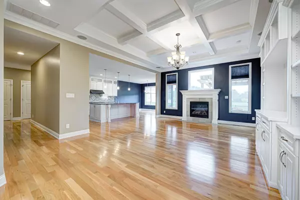 Indianapolis, IN 46234,913 Justine CIR W