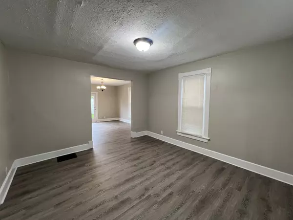 Indianapolis, IN 46222,110 S Elder AVE