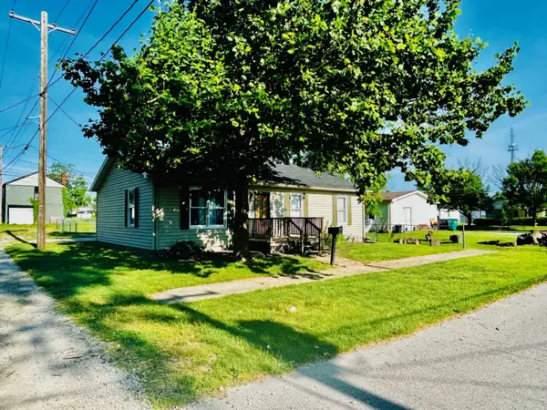 Lebanon, IN 46052,916 Oak ST