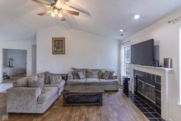 Indianapolis, IN 46239,9648 Treyburn Green WAY