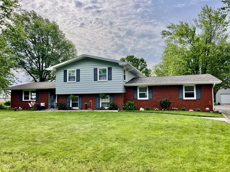 589 S Meadow Lane East DR, Frankfort, IN 46041