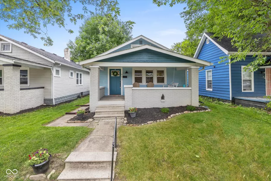 952 N Bosart AVE N, Indianapolis, IN 46201