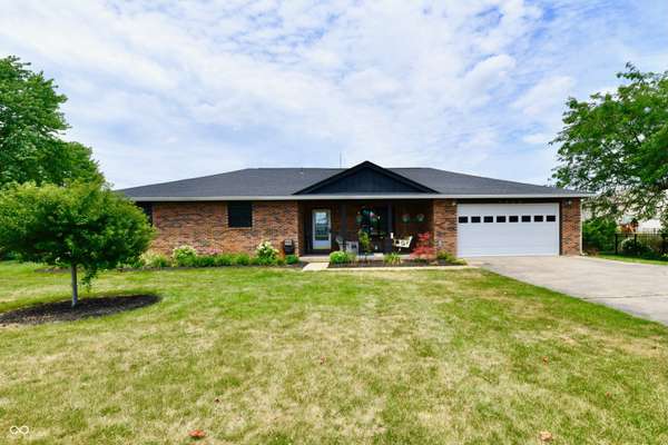 8490 E County Road 200 N, Avon, IN 46123