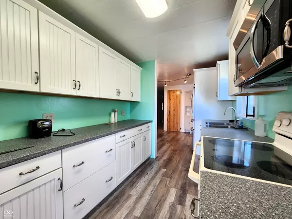 New Ross, IN 47968,7554 S 1050 E