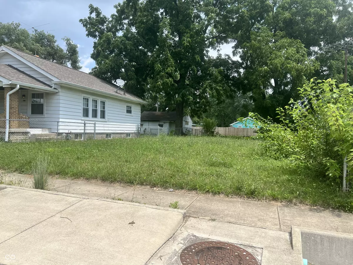 Indianapolis, IN 46222,925 N Livingston AVE