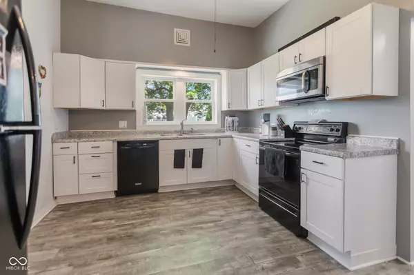 Muncie, IN 47302,210 E 27th ST