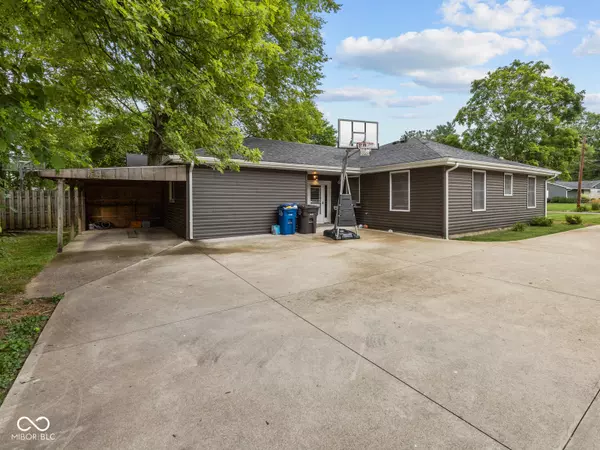 Shelbyville, IN 46176,1103 Fairfield DR