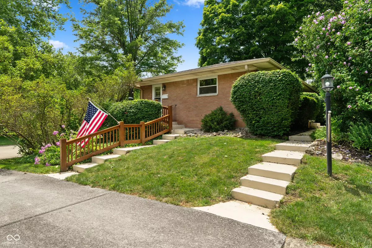 Indianapolis, IN 46237,6559 Honeysuckle LN