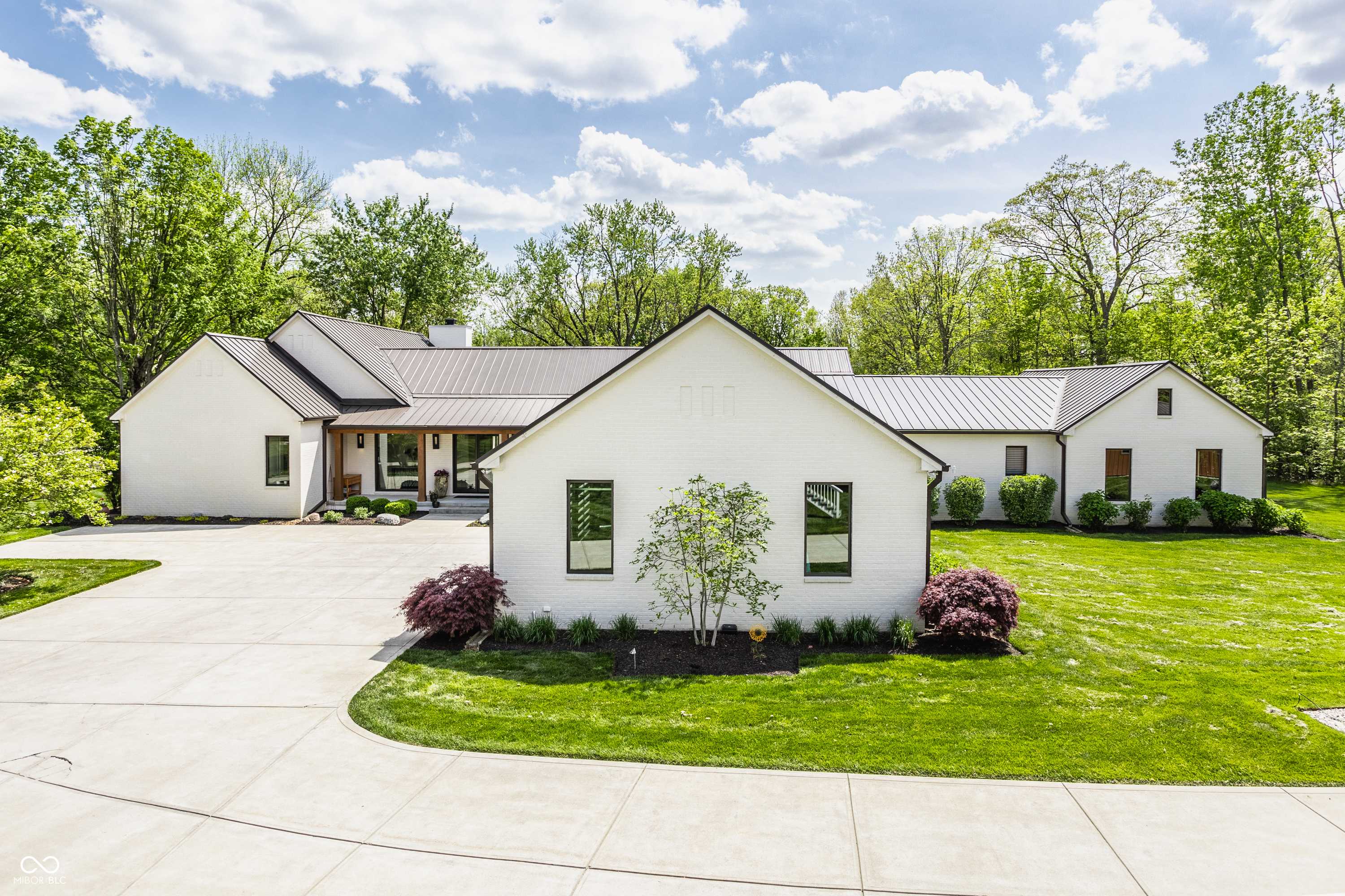 6115 Stonegate RUN, Zionsville, IN 46077